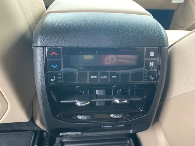 New 2025 Jeep Grand Cherokee L Limited image 40