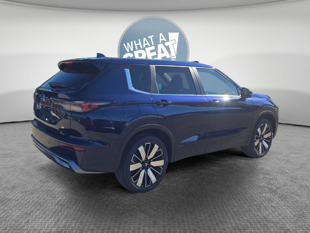 New 2026 Mitsubishi Outlander SE AWD/4WD image 3