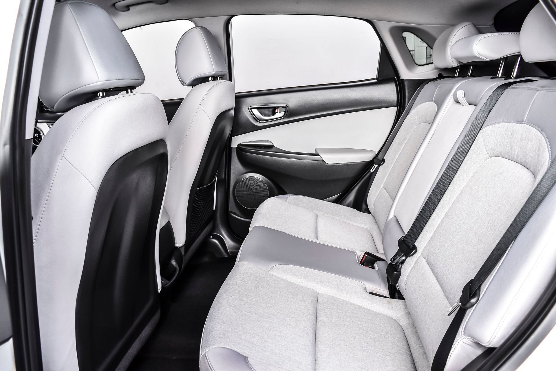 Used 2023 Hyundai Kona SE w/ Cargo Package FWD image 21