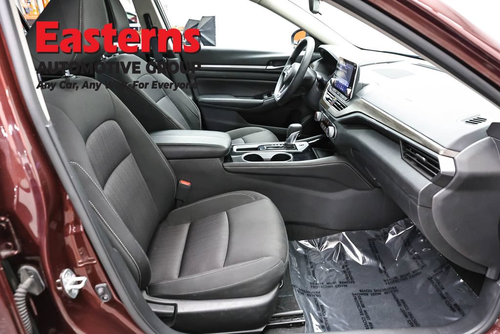 Used 2023 Nissan Altima 2.5 SV FWD image 24