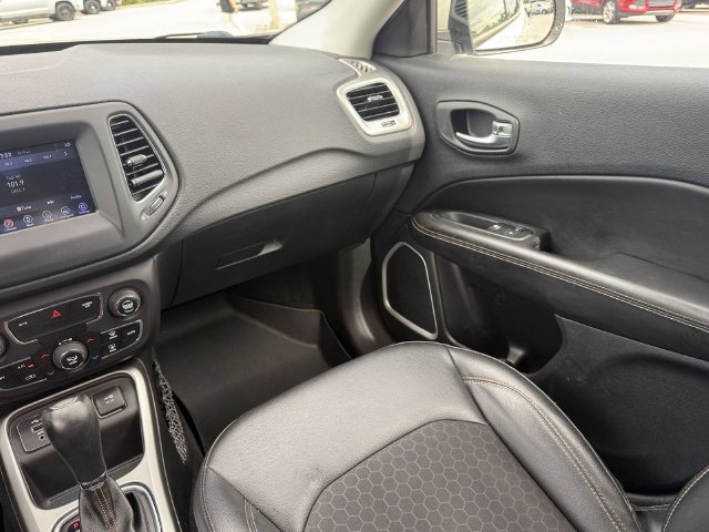 Used 2019 Jeep Compass Latitude w/ Popular Equipment Group FWD image 16