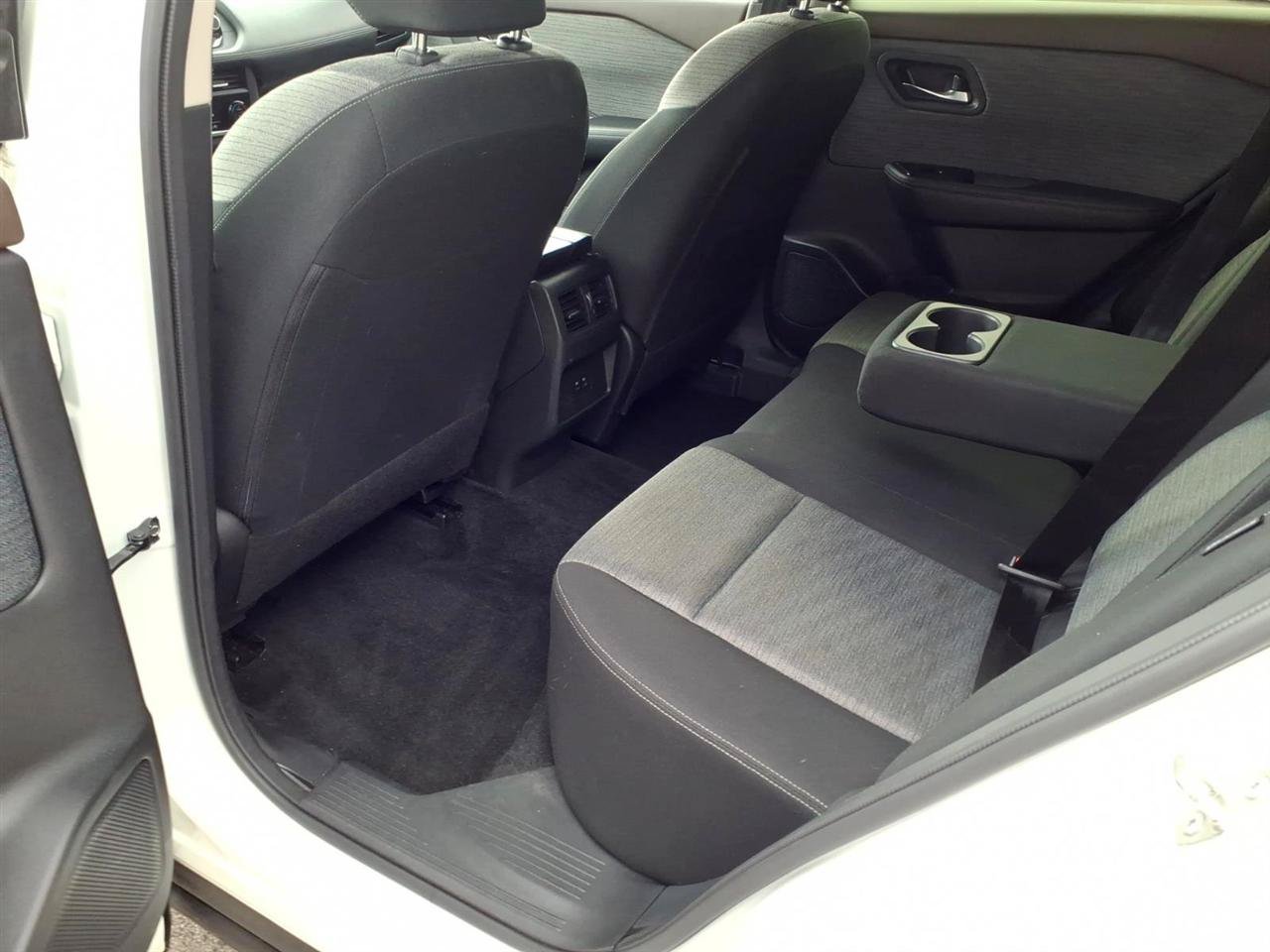 Used 2023 Nissan Rogue SV AWD/4WD image 8