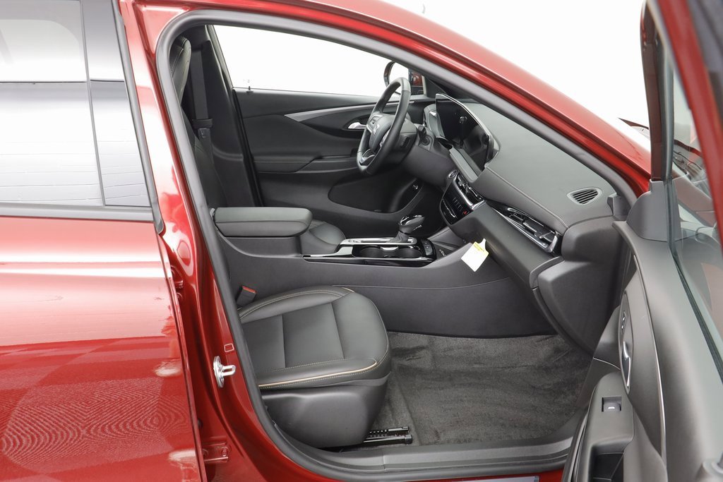 Certified 2025 Buick Envista Avenir image 19