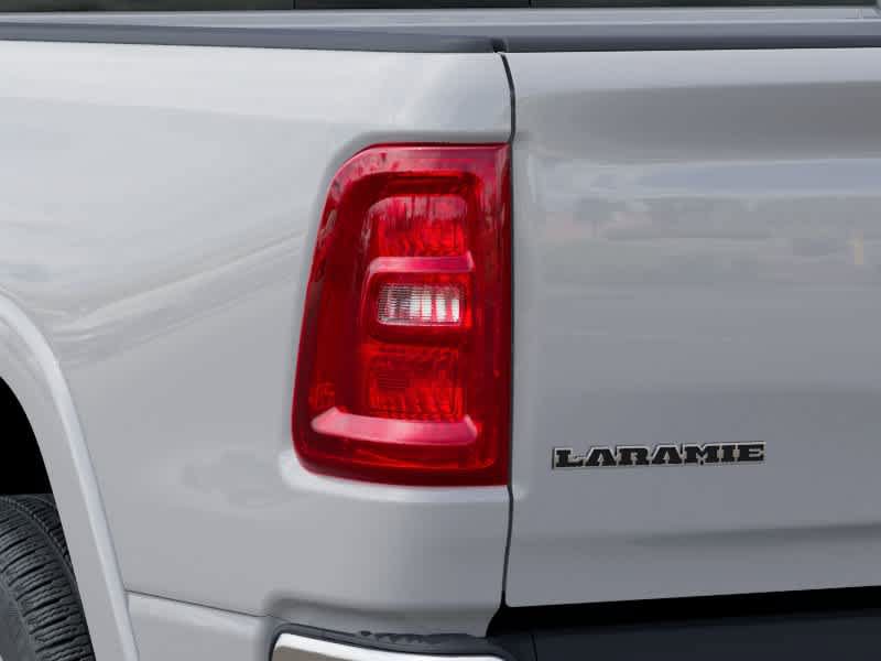 New 2026 RAM 1500 Laramie AWD/4WD image 9
