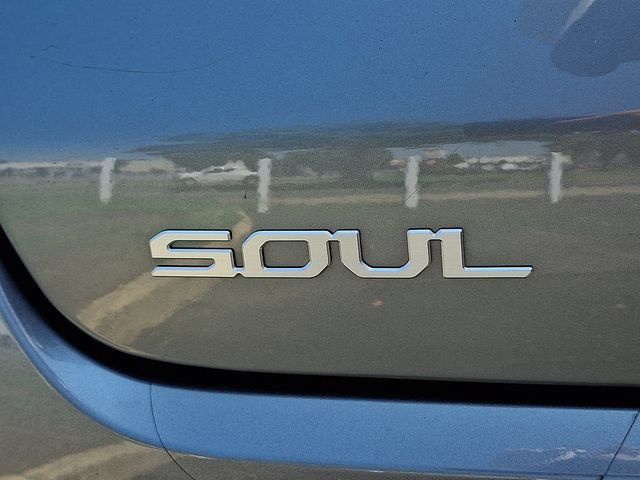 Certified 2025 Kia Soul LX w/ LX Technology Package FWD image 30