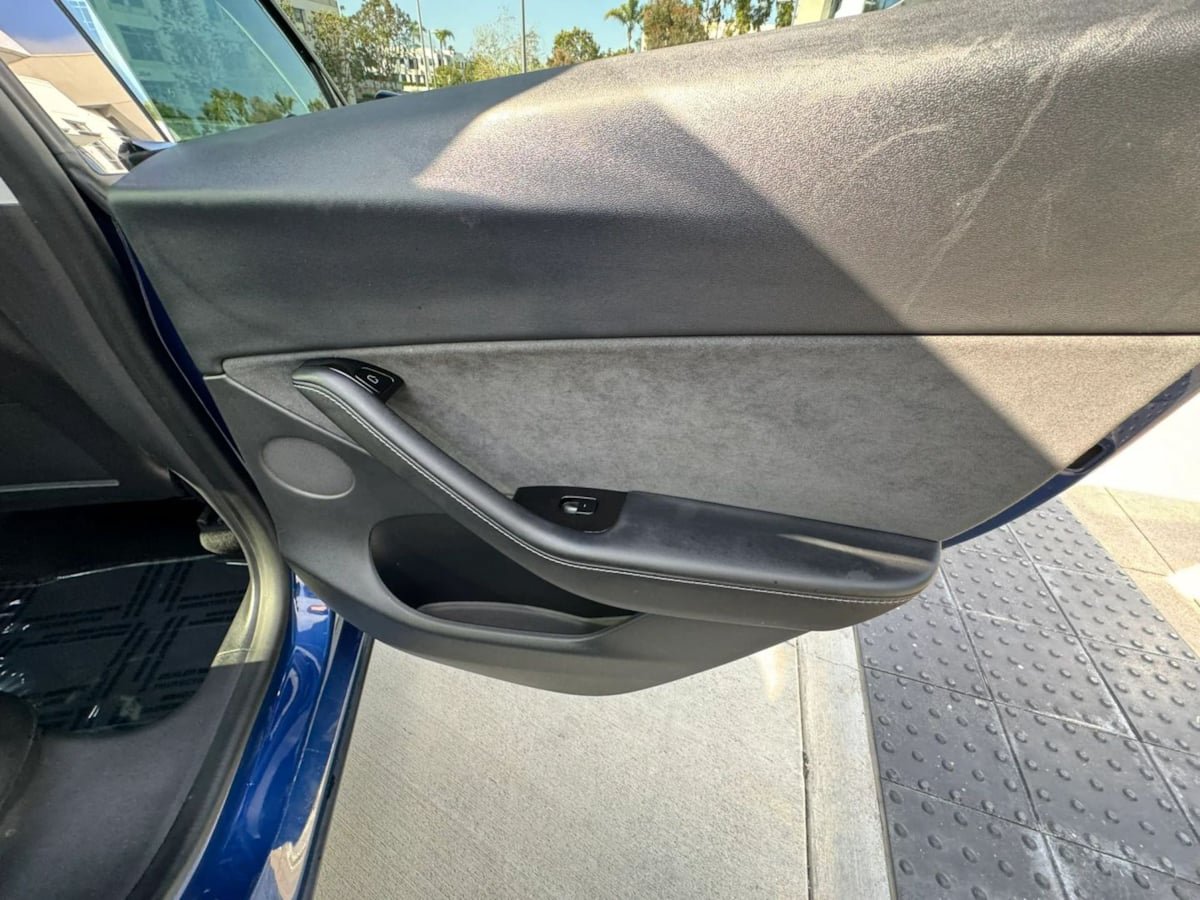 Used 2023 Tesla Model Y Long Range AWD/4WD image 22
