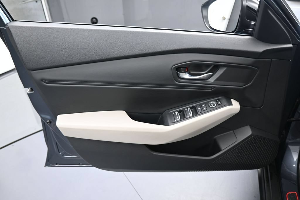 Used 2025 Honda Accord SE image 13