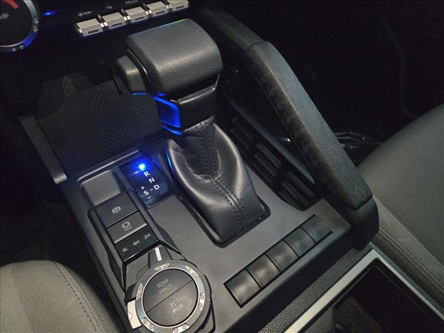 Certified 2025 Toyota Tacoma SR5 AWD/4WD image 11