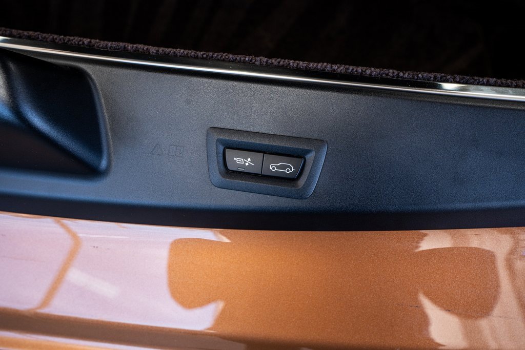 Used 2023 Rolls-Royce Cullinan w/ Cullinan Package image 72