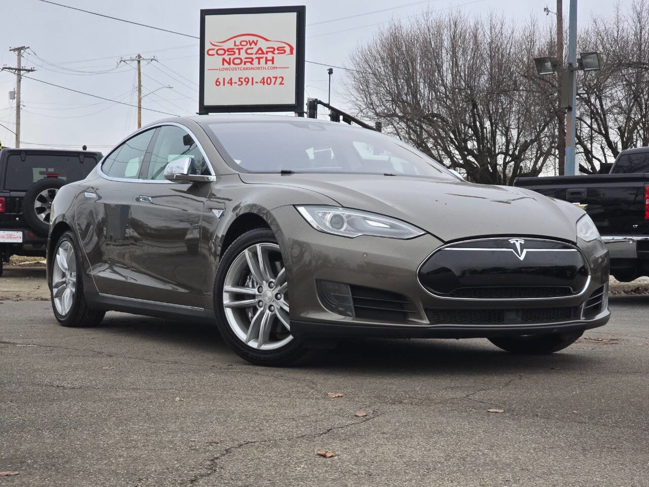 Used 2016 Tesla Model S 70 image 1