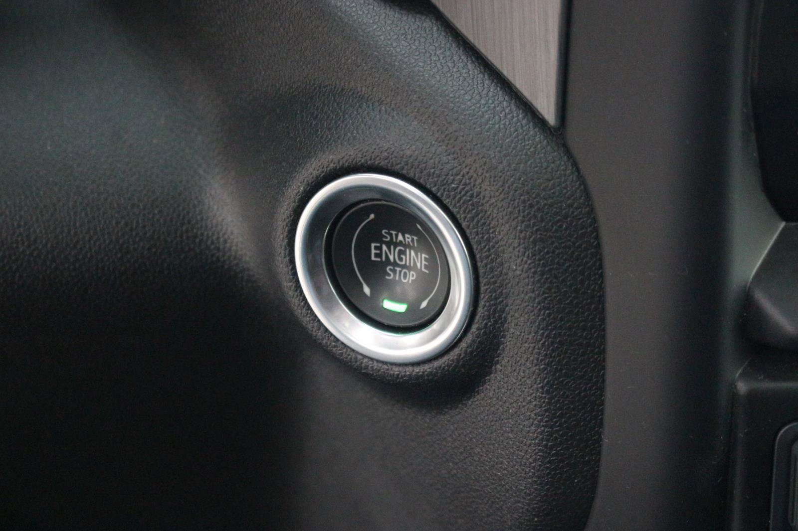 Used 2023 GMC Sierra 3500 Denali w/ Denali Ultimate Package image 31