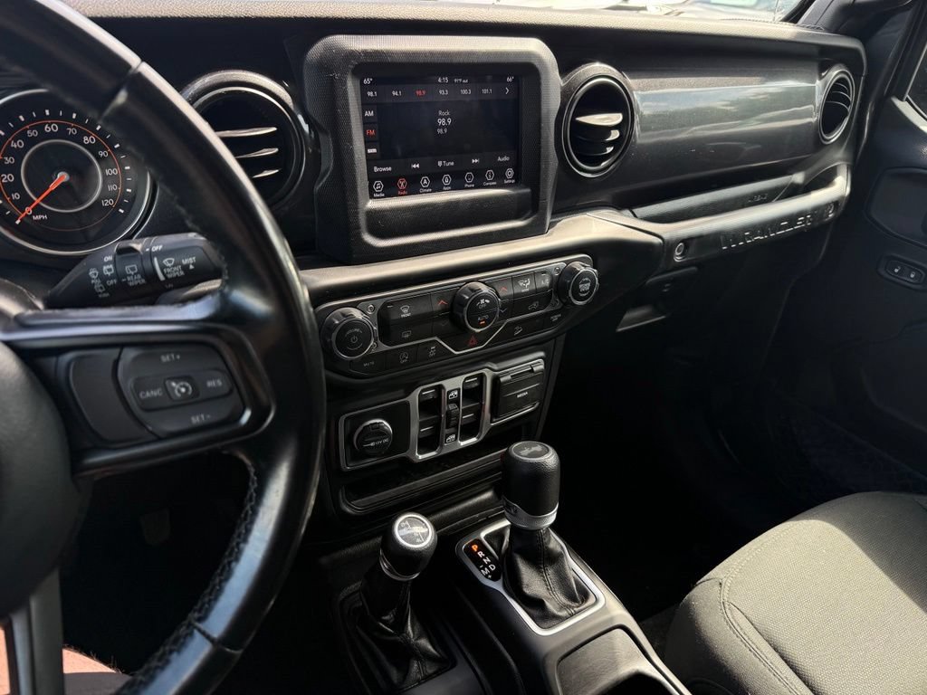 Used 2020 Jeep Wrangler Unlimited Sport AWD/4WD image 35