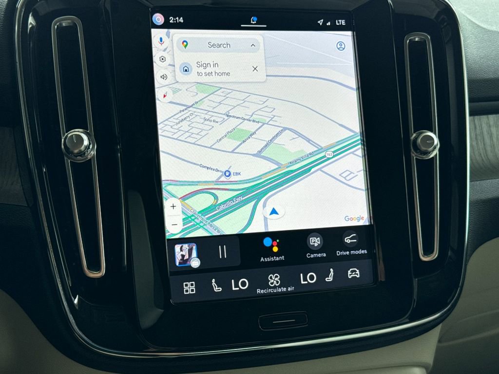 Certified 2023 Volvo XC40 B5 Ultimate image 18