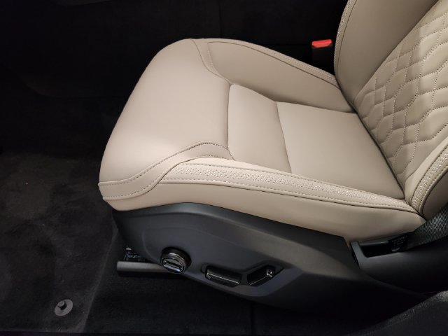 New 2027 Volvo XC60 T8 Plus AWD/4WD image 25