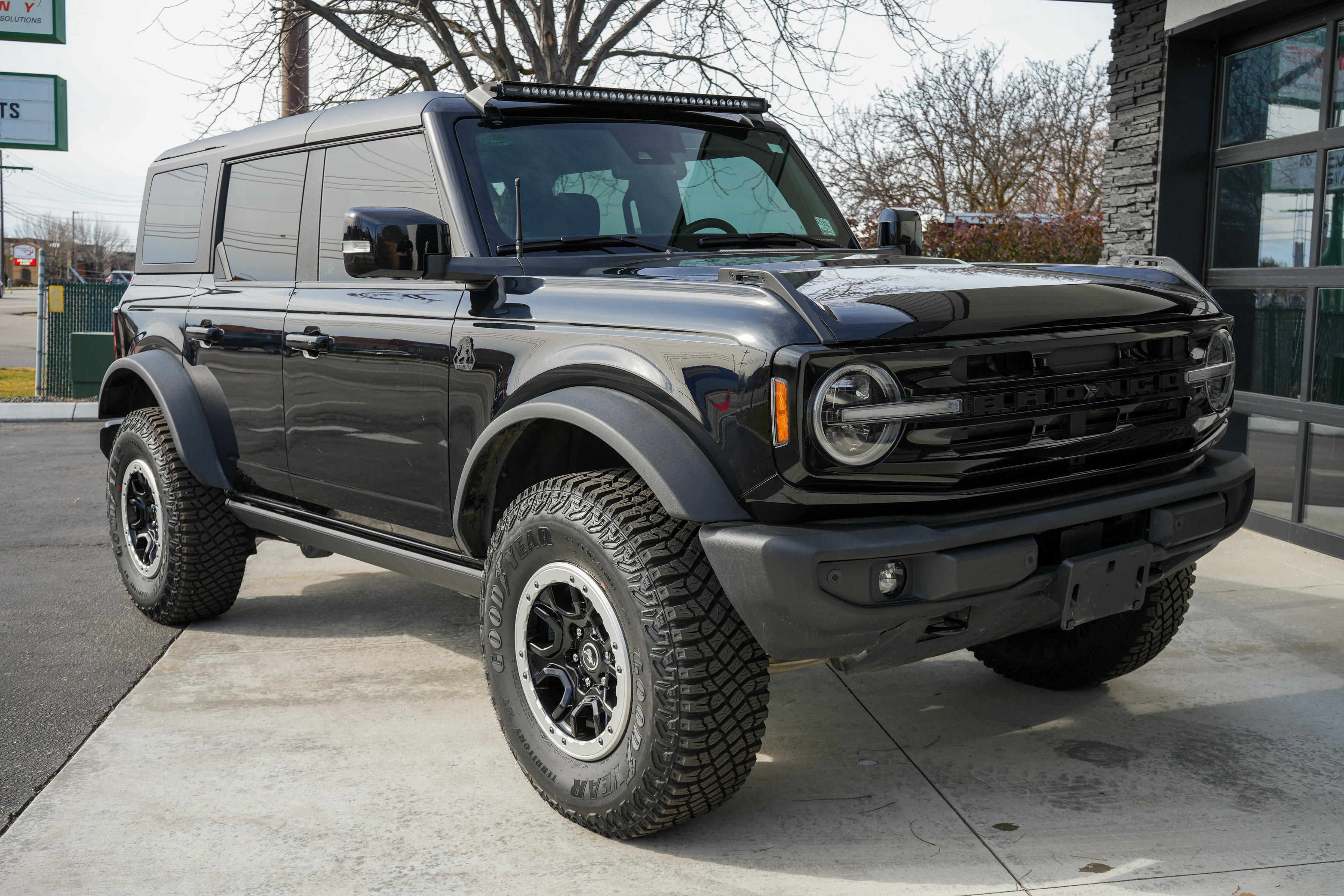 Used 2023 Ford Bronco Outer Banks w/ Sasquatch Package image 11