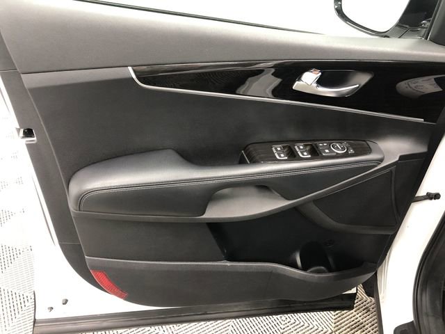 Used 2019 Kia Sorento LX image 12