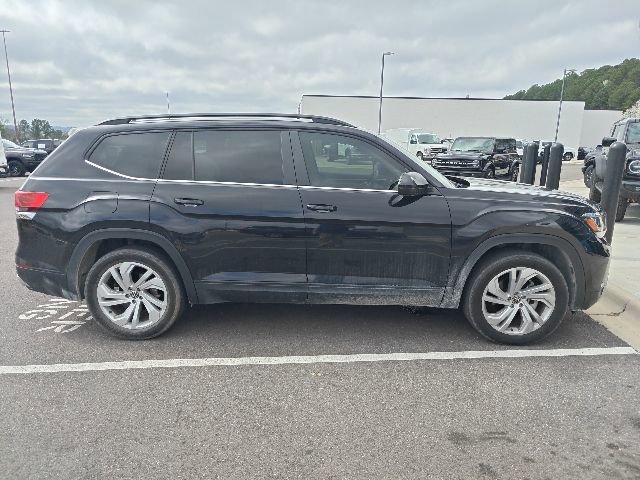 Used 2022 Volkswagen Atlas SE w/ Panoramic Sunroof Package image 2