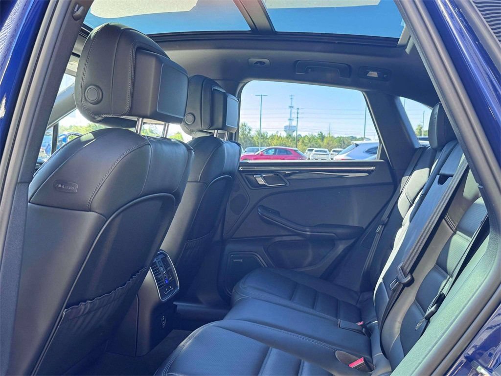 New 2026 Porsche Macan AWD/4WD image 32