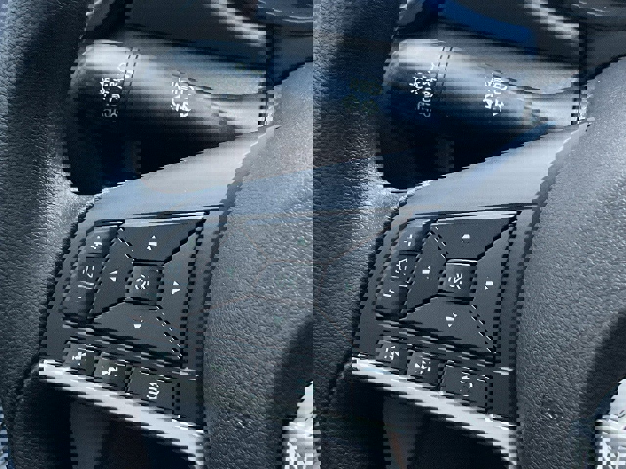 New 2025 Nissan Versa SV w/ Trunk Package image 21