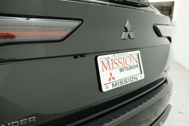 New 2026 Mitsubishi Outlander SEL Black Edition FWD image 4