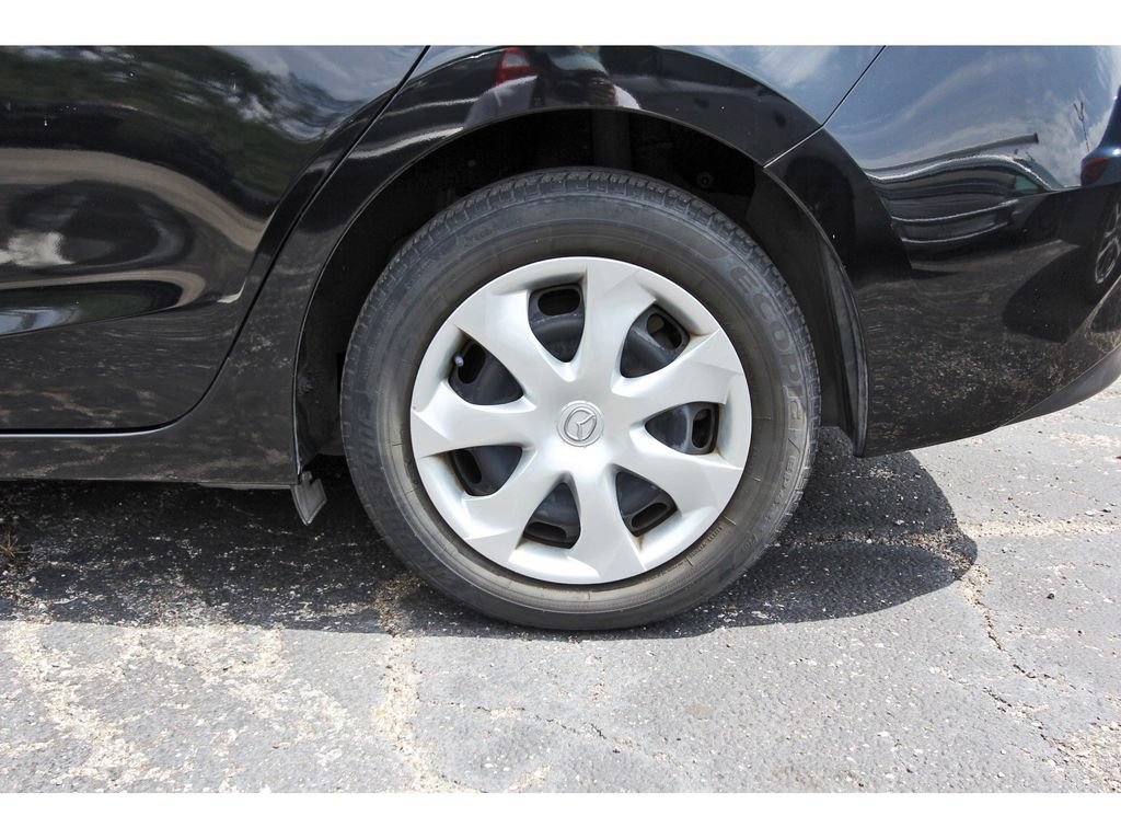 Used 2018 MAZDA MAZDA3 Sport FWD image 30