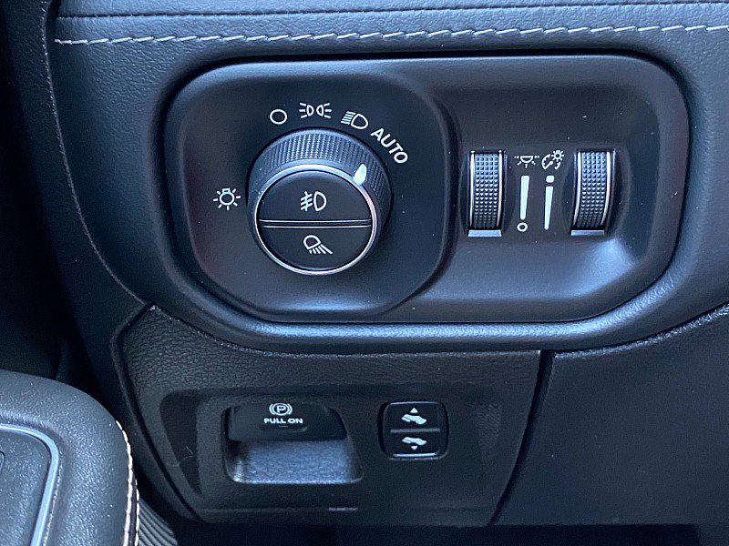 Used 2019 RAM 1500 Limited AWD/4WD image 54