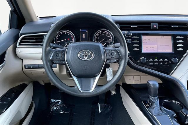 Used 2018 Toyota Camry LE image 8