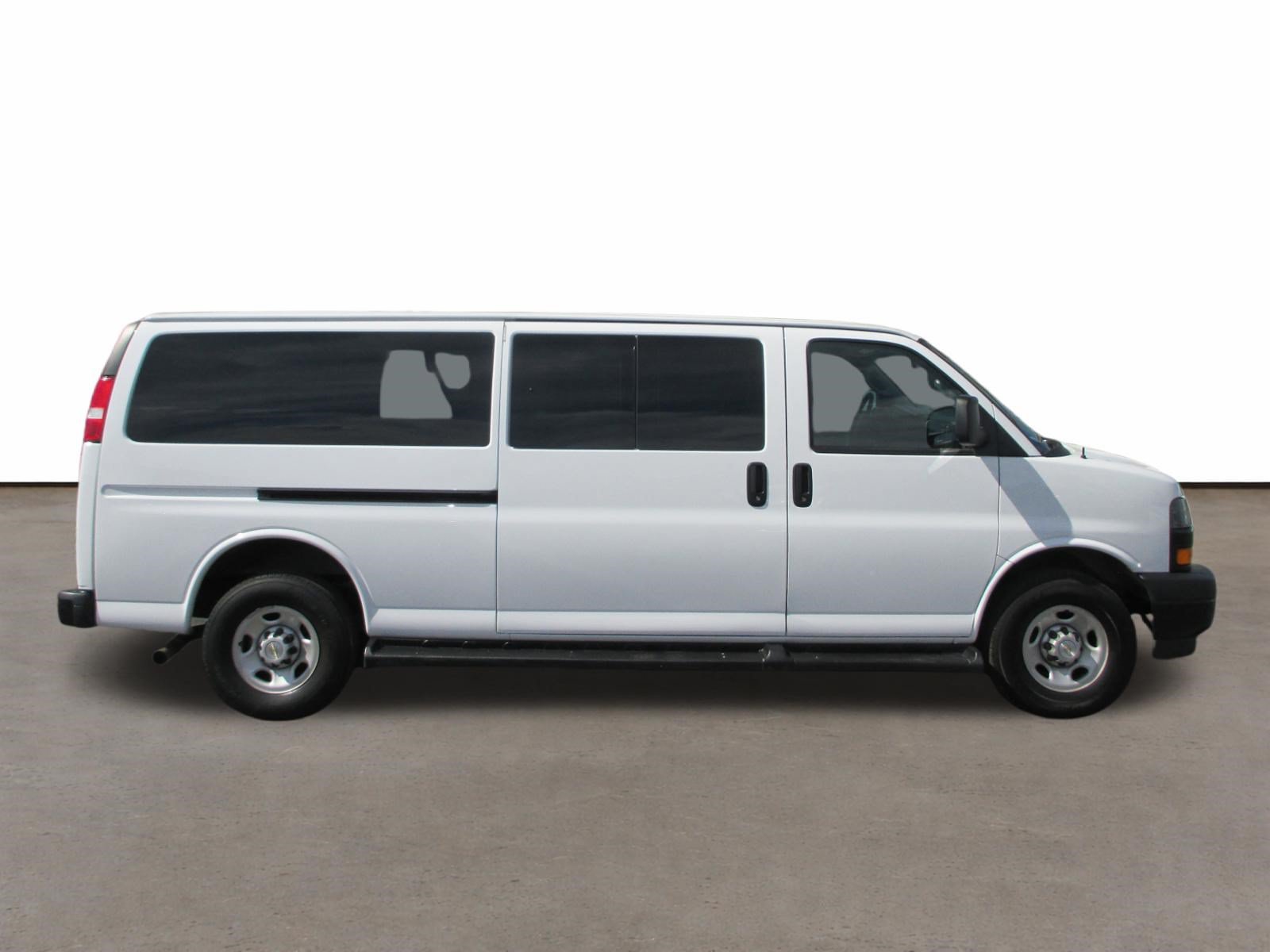 Used 2023 Chevrolet Express 3500 LS RWD image 2