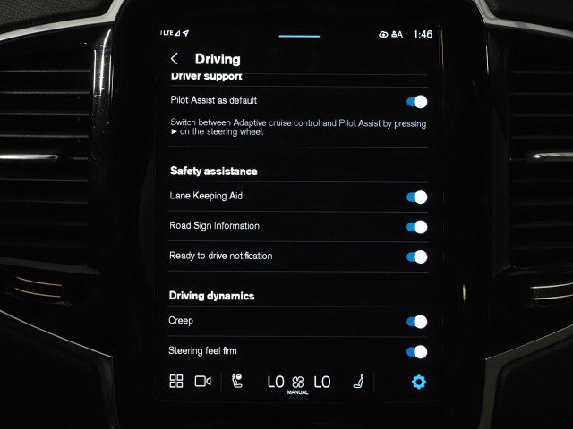Used 2025 Volvo XC90 T8 Plus w/ Protection Package Premier image 35