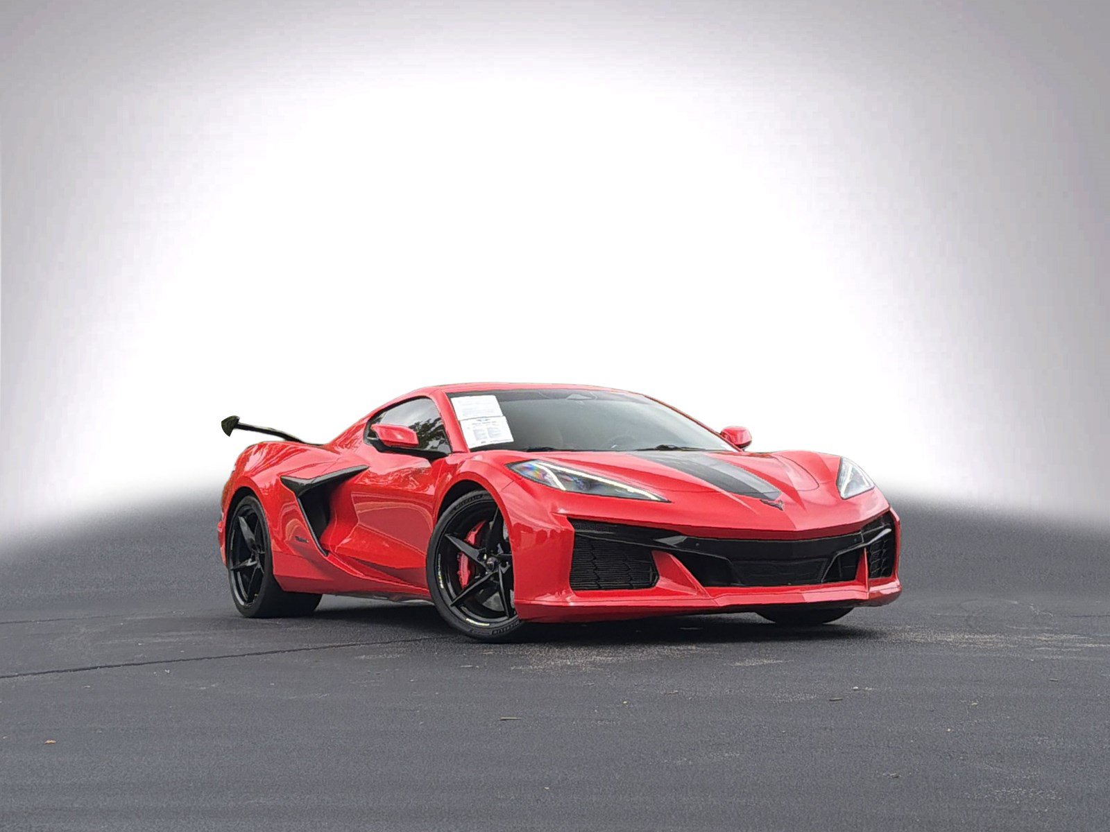 Used 2025 Chevrolet Corvette E-Ray w/ Stealth Interior Trim Package AWD/4WD image 2