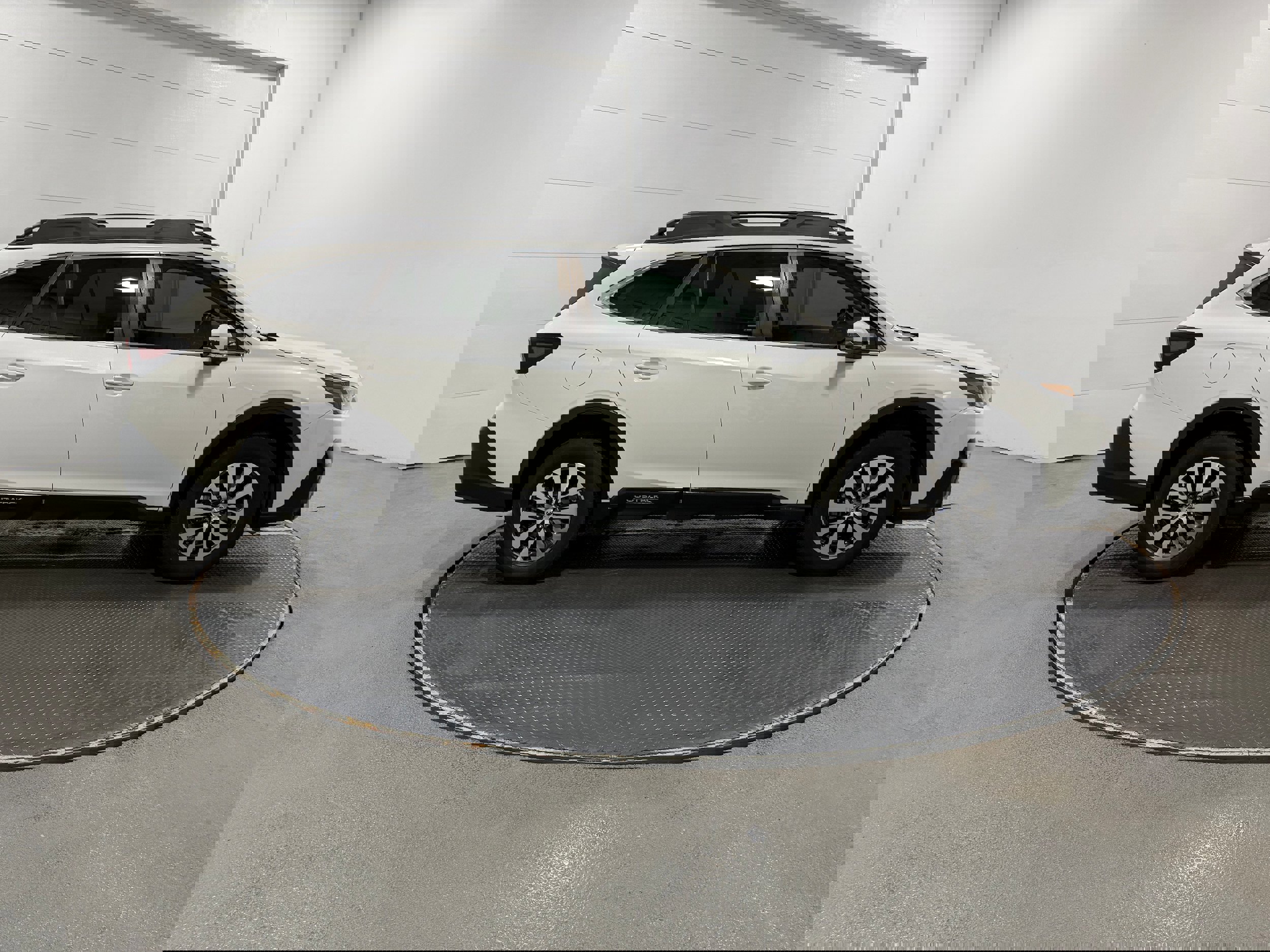 Used 2021 Subaru Outback Premium image 32