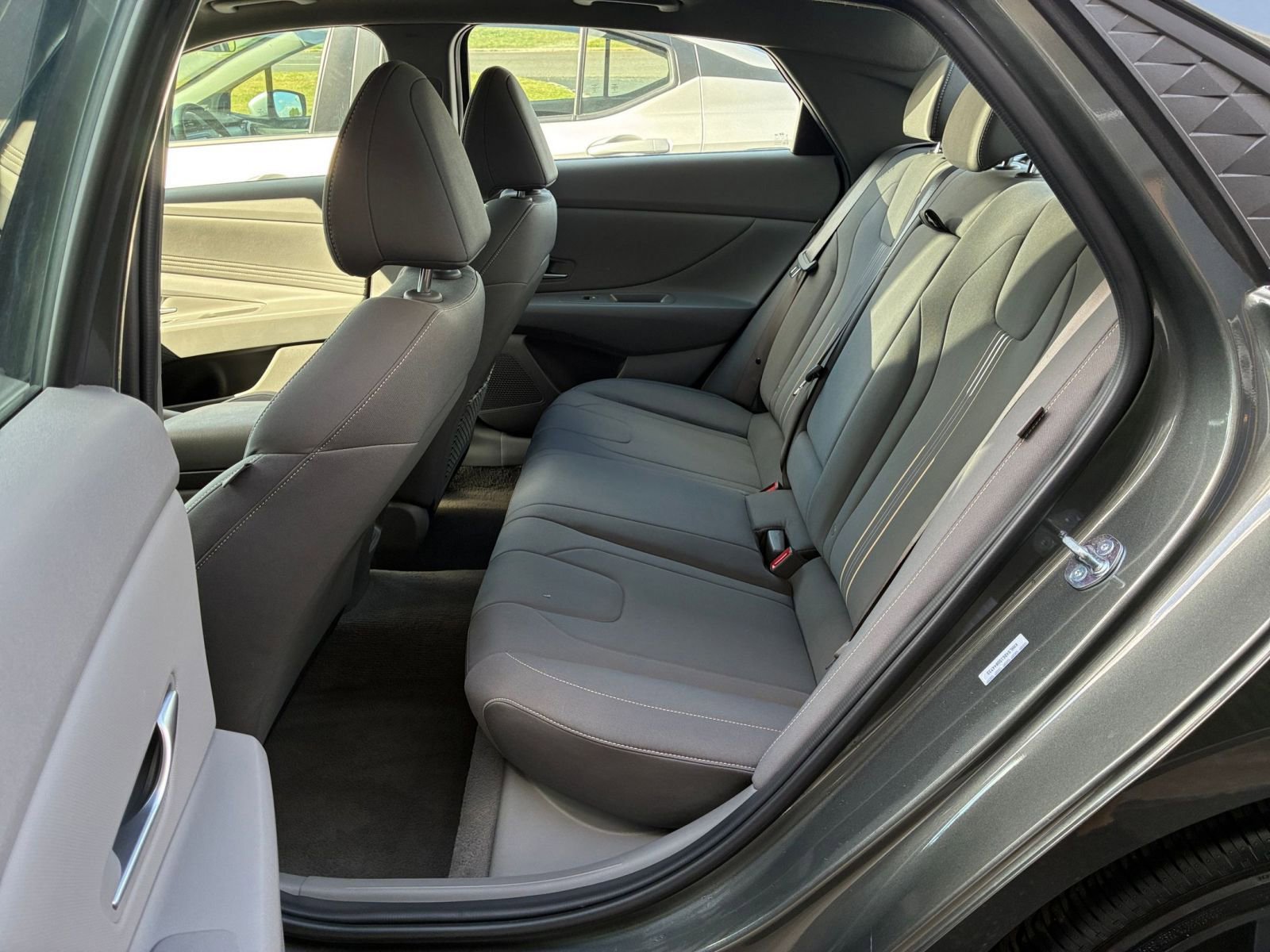 Used 2025 Hyundai Elantra SEL image 25
