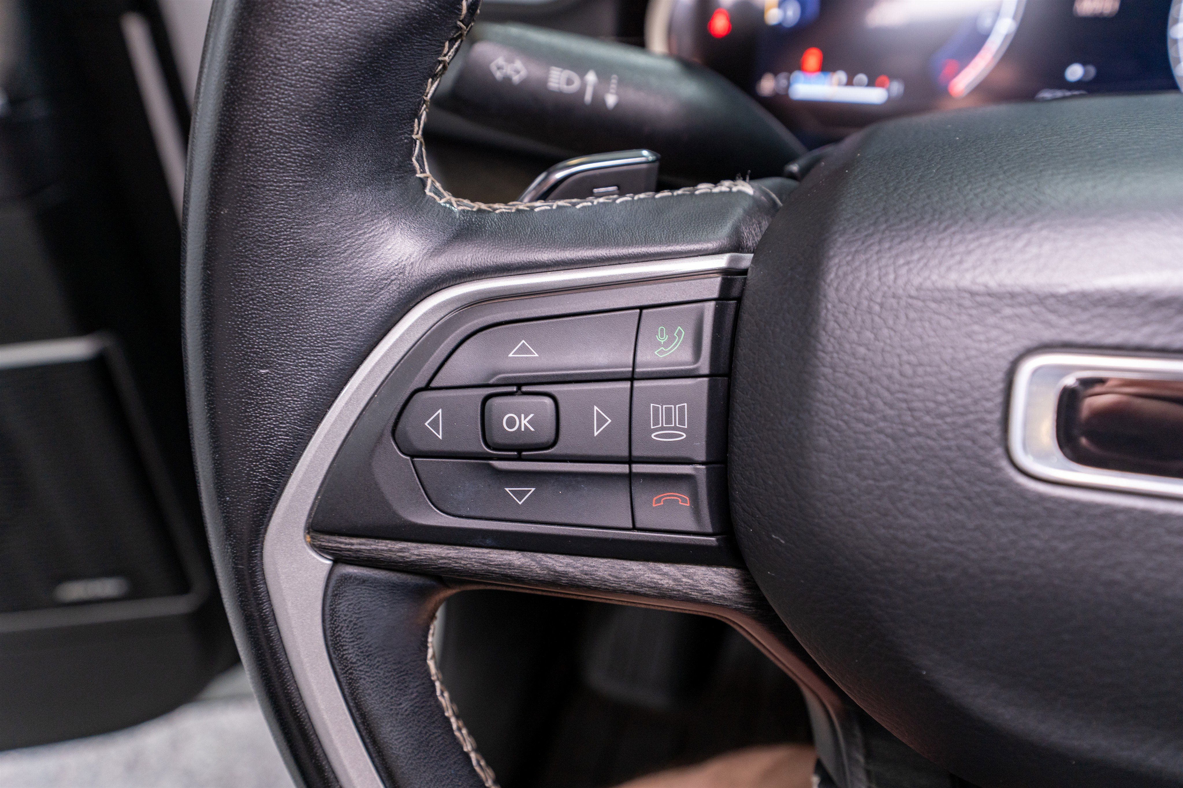 Used 2021 Jeep Grand Cherokee L Limited RWD image 29