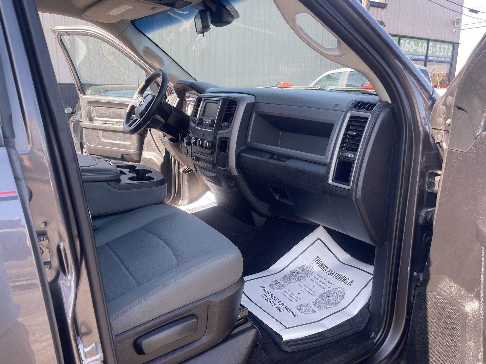 Used 2015 RAM 1500 ST AWD/4WD image 13