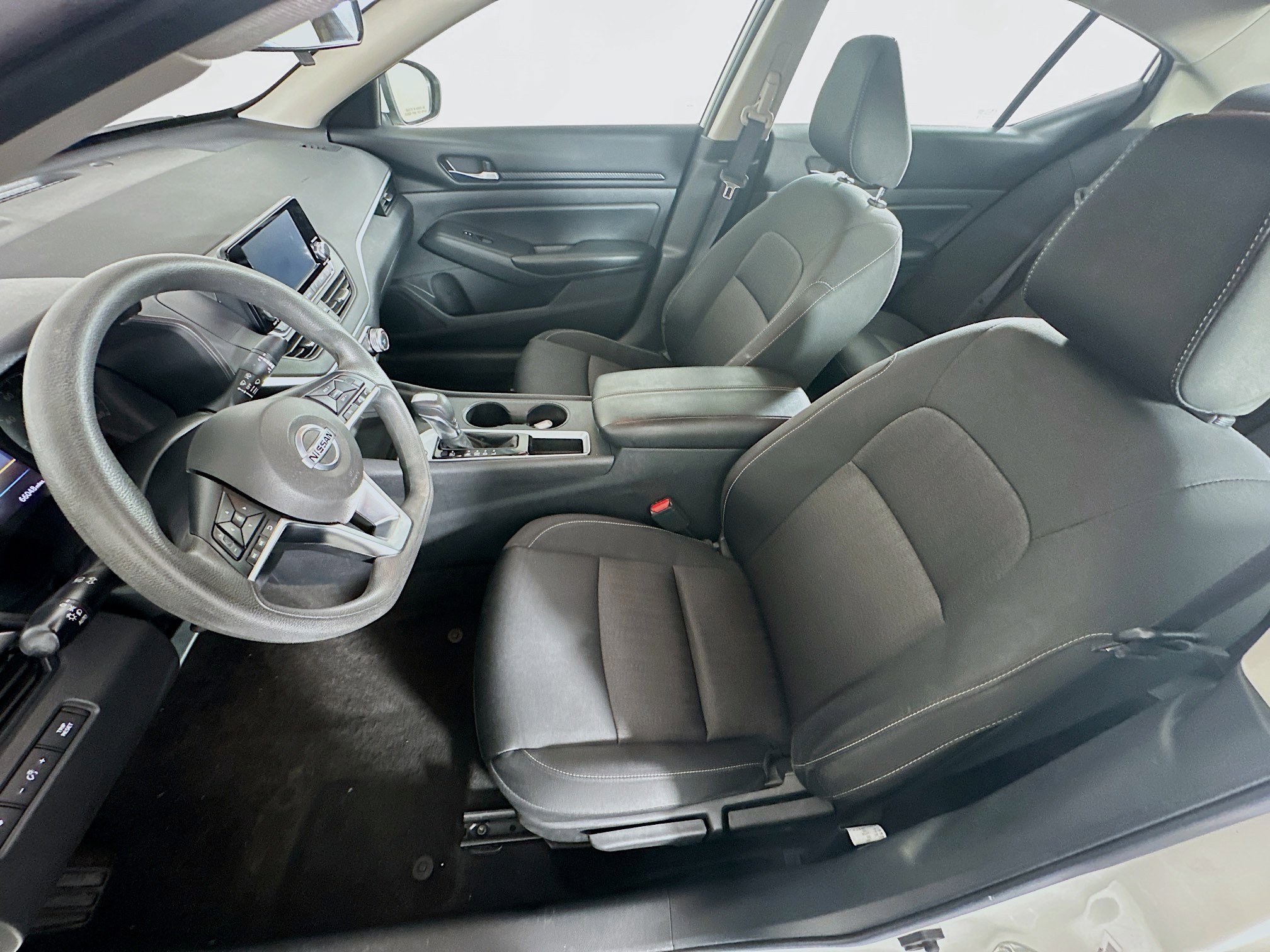 Used 2022 Nissan Altima 2.5 S FWD image 13