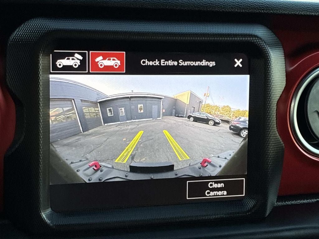 Used 2021 Jeep Wrangler Rubicon AWD/4WD image 36