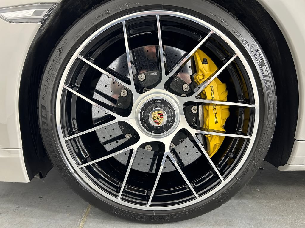 Certified 2019 Porsche 911 4 Coupe AWD/4WD image 11
