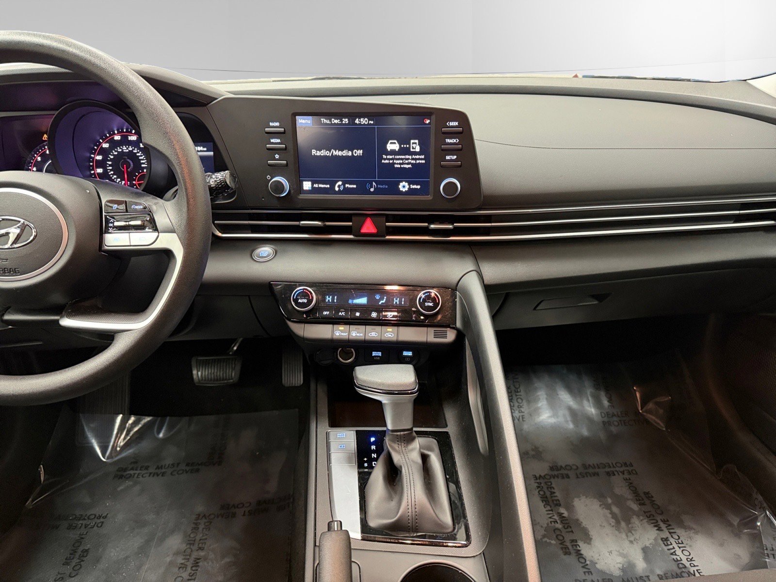 Certified 2023 Hyundai Elantra SEL image 11