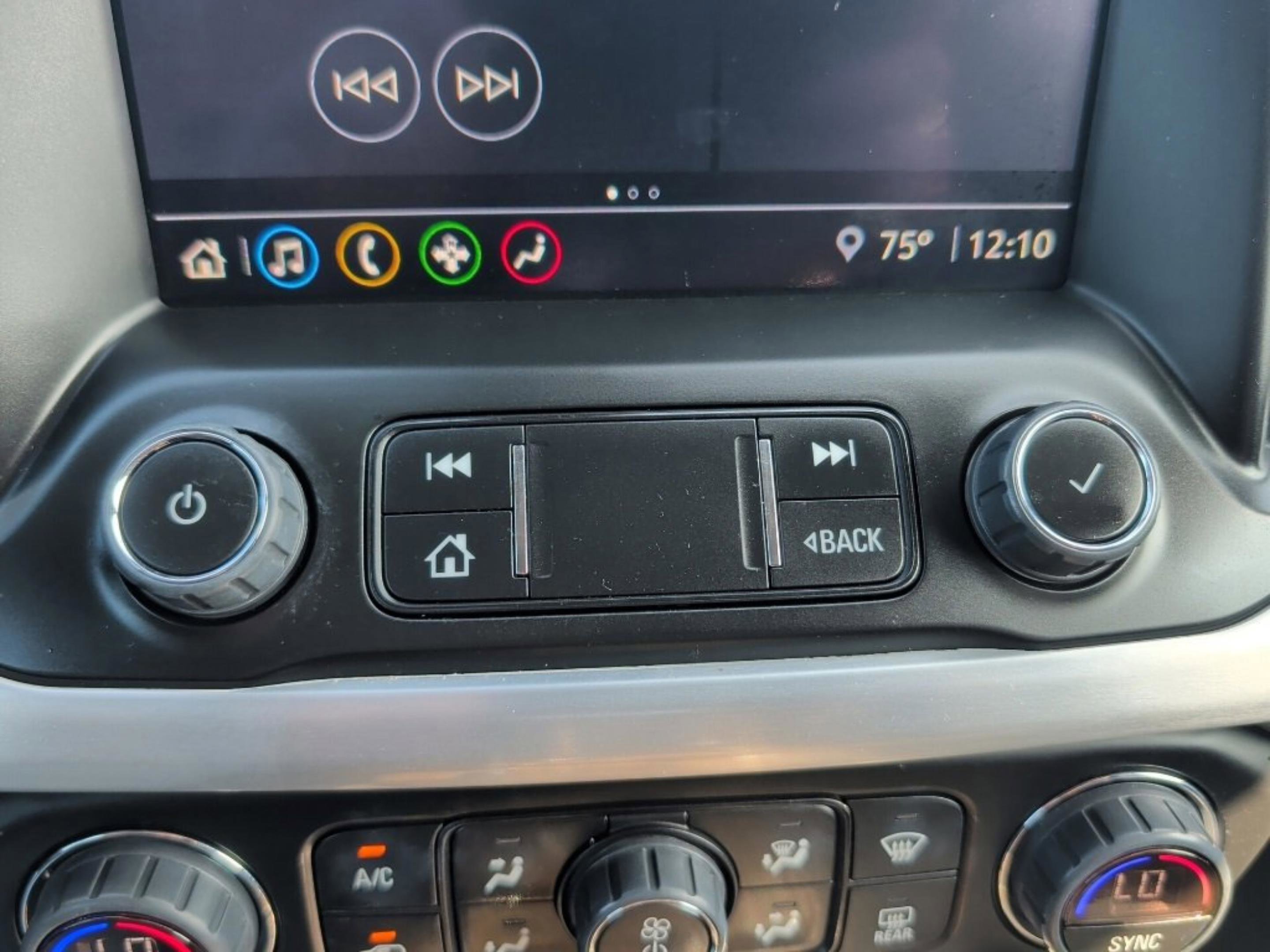 Used 2023 GMC Acadia SLE image 27