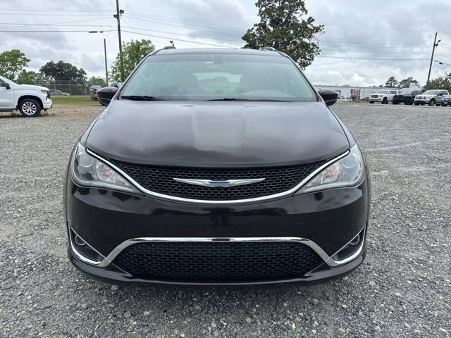 Used 2018 Chrysler Pacifica Touring-L Plus w/ Tire & Wheel Group FWD image 4