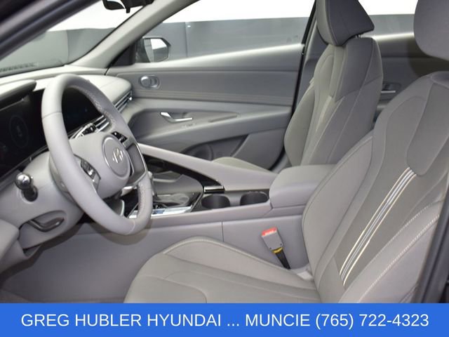 Used 2025 Hyundai Elantra SEL FWD image 19