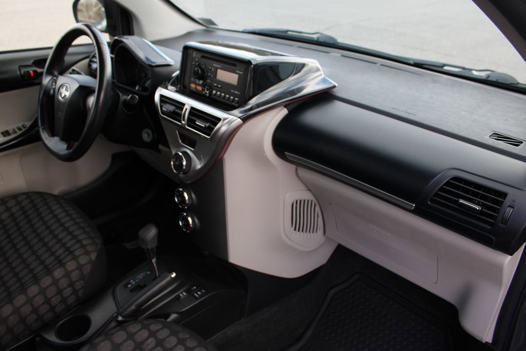 Used 2013 Scion iQ image 38