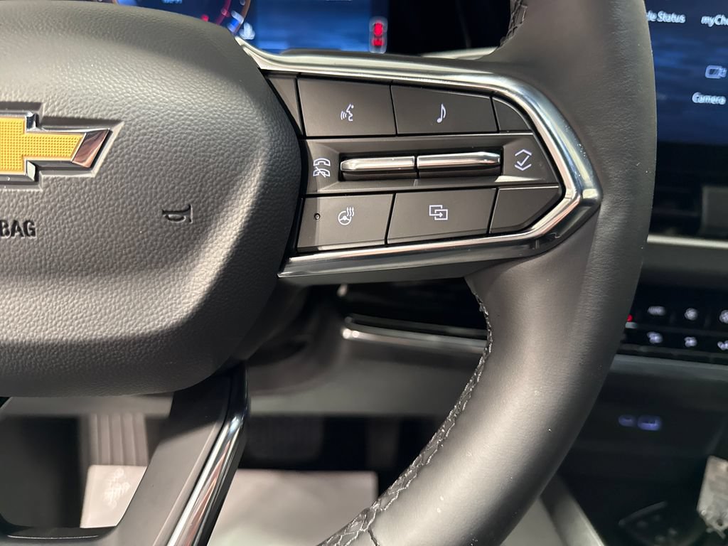 New 2026 Chevrolet Equinox LT w/ Convenience Package II FWD image 5