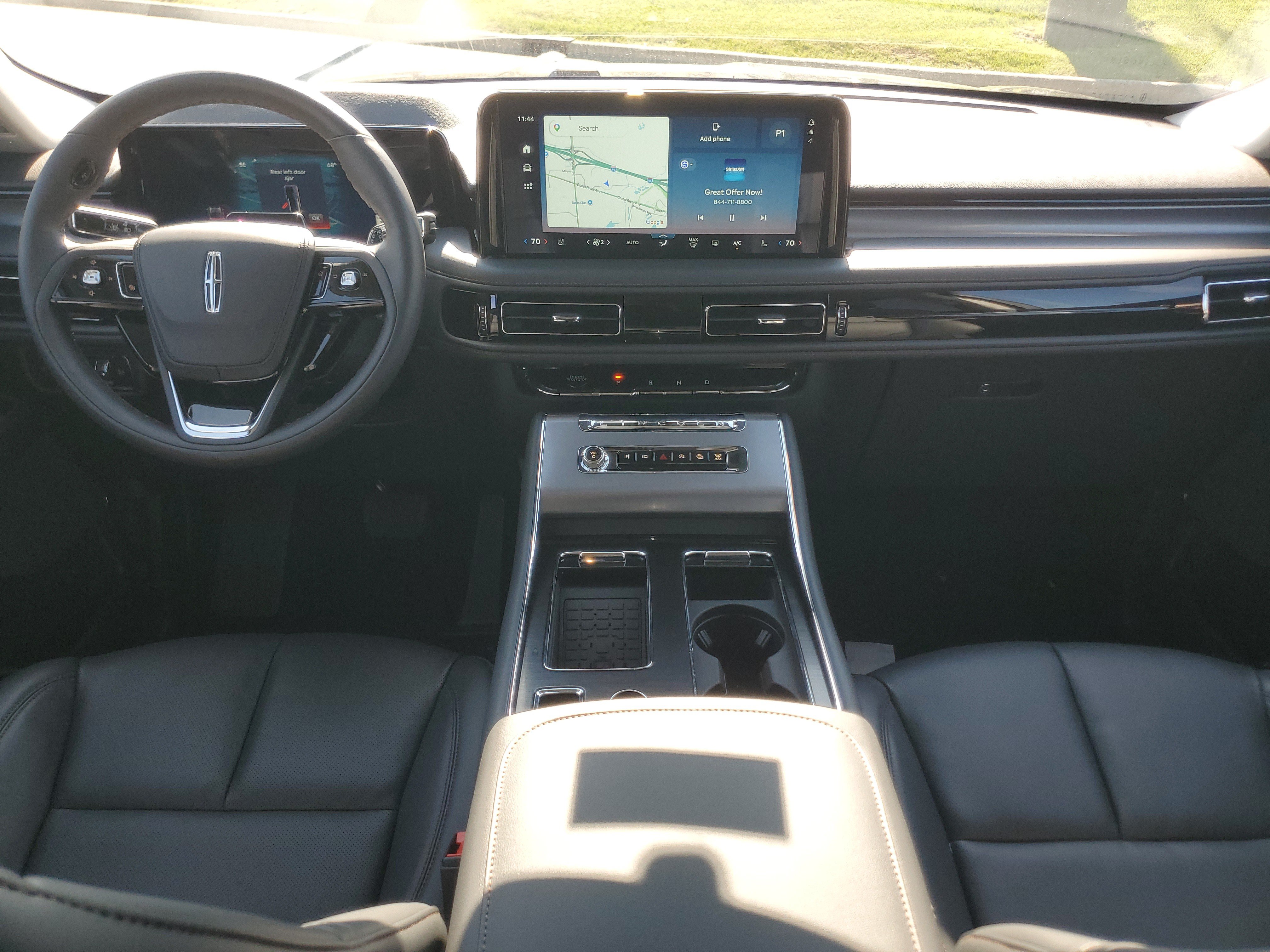 New 2027 Lincoln Aviator AWD image 25