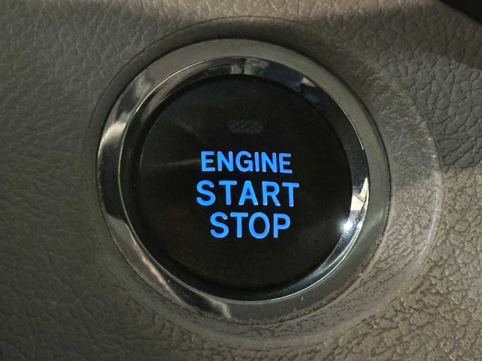 Used 2015 Toyota Sienna XLE w/ XLE Navigation Package image 19