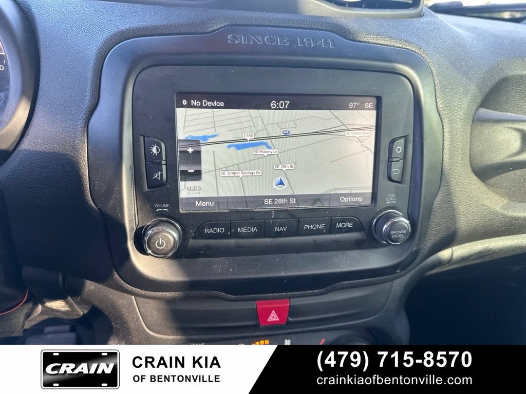 Used 2016 Jeep Renegade Latitude AWD/4WD image 20