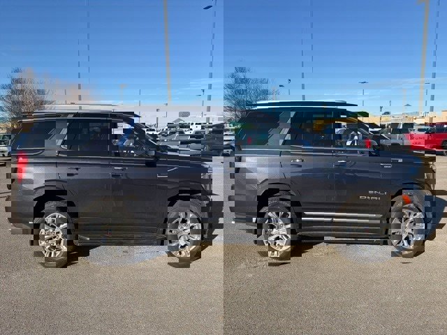 Used 2023 GMC Yukon Denali image 13