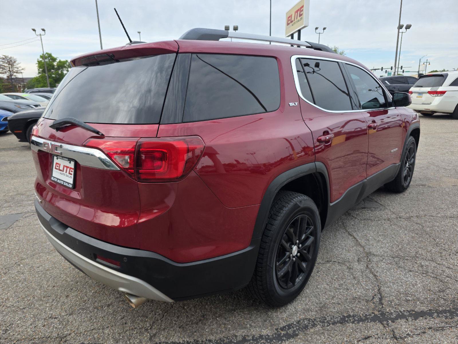 Used 2019 GMC Acadia SLT FWD image 5