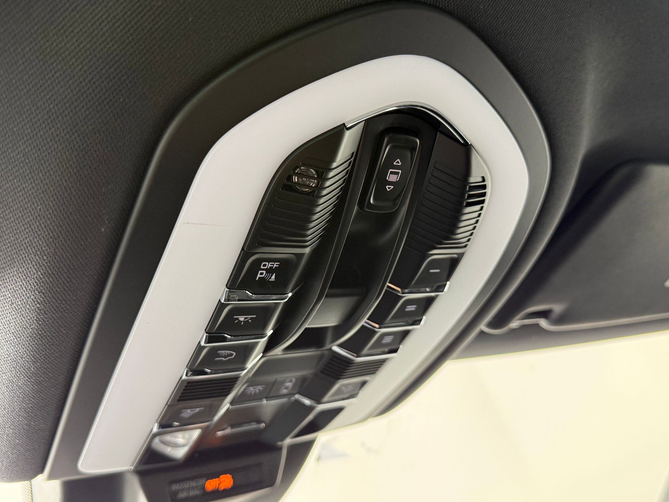 Certified 2024 Porsche Macan S image 27