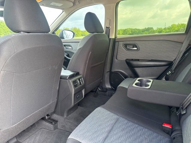 Used 2023 Nissan Rogue SV FWD image 19